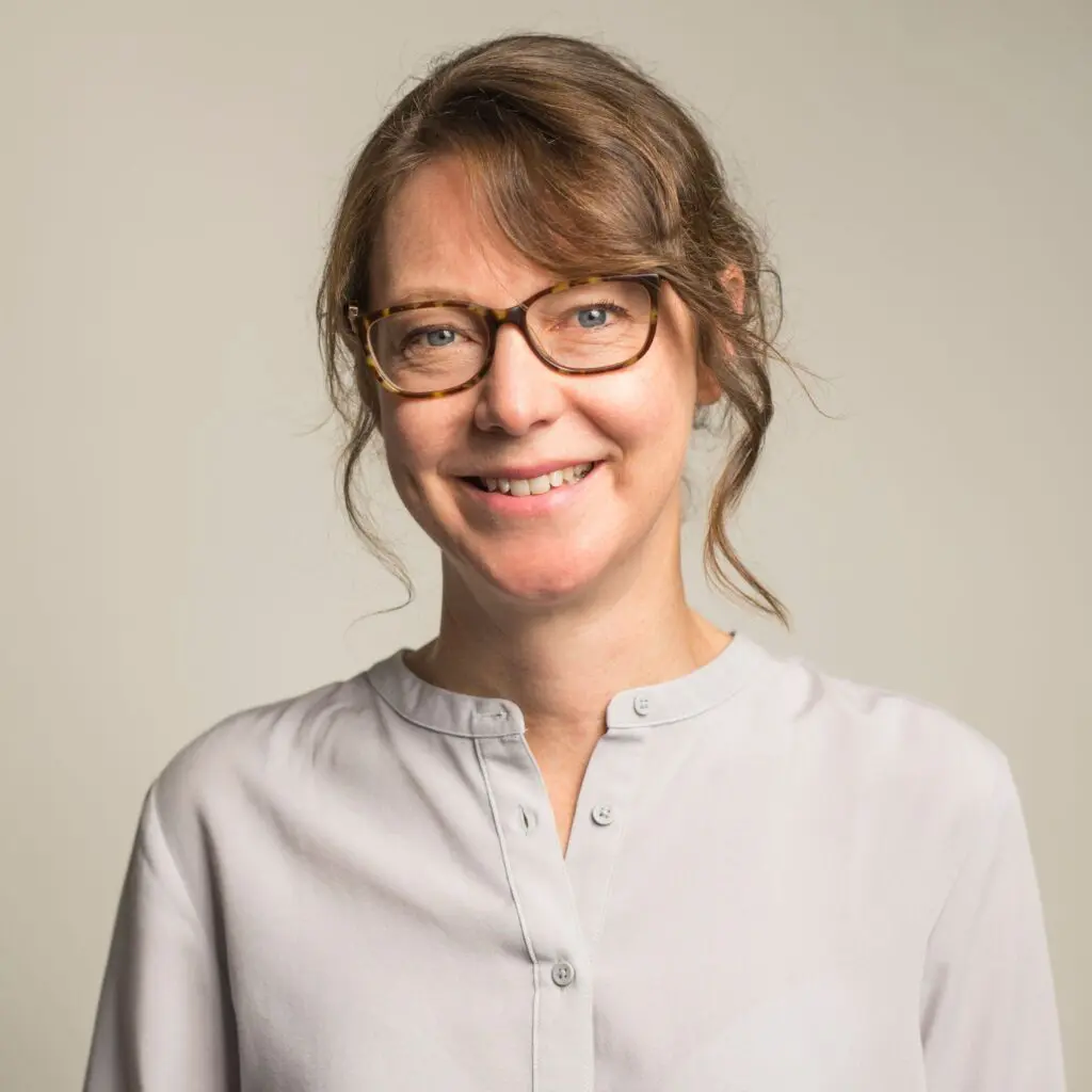 Dr Emma Veysey Consultant Dermatologist